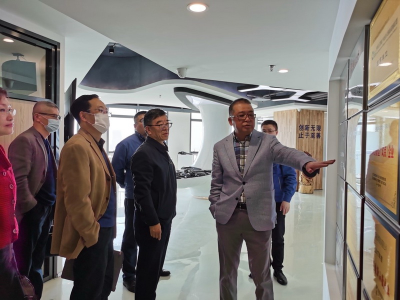 国家税务总局厦门市税务局局长张曙东一行调研厦门凯纳